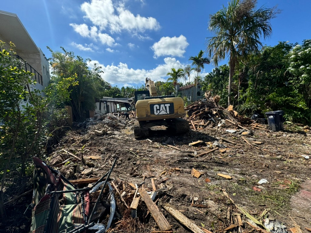 Casa Sera — Site clearing — construction progress