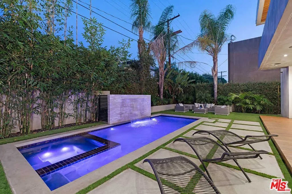Casa Alegra — Pool, spa, and sun loungers