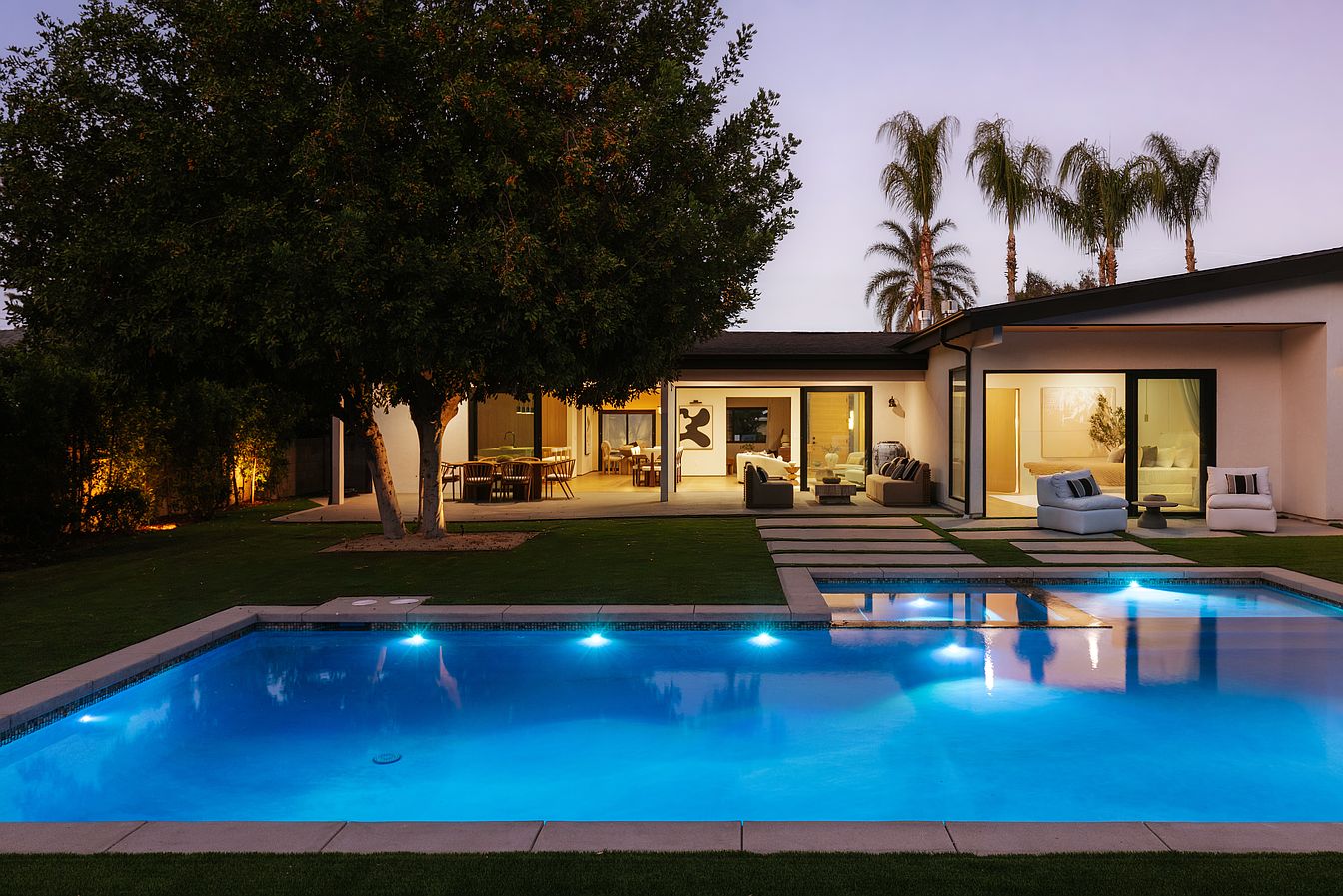 Casa Serena — Pool and residence at dusk